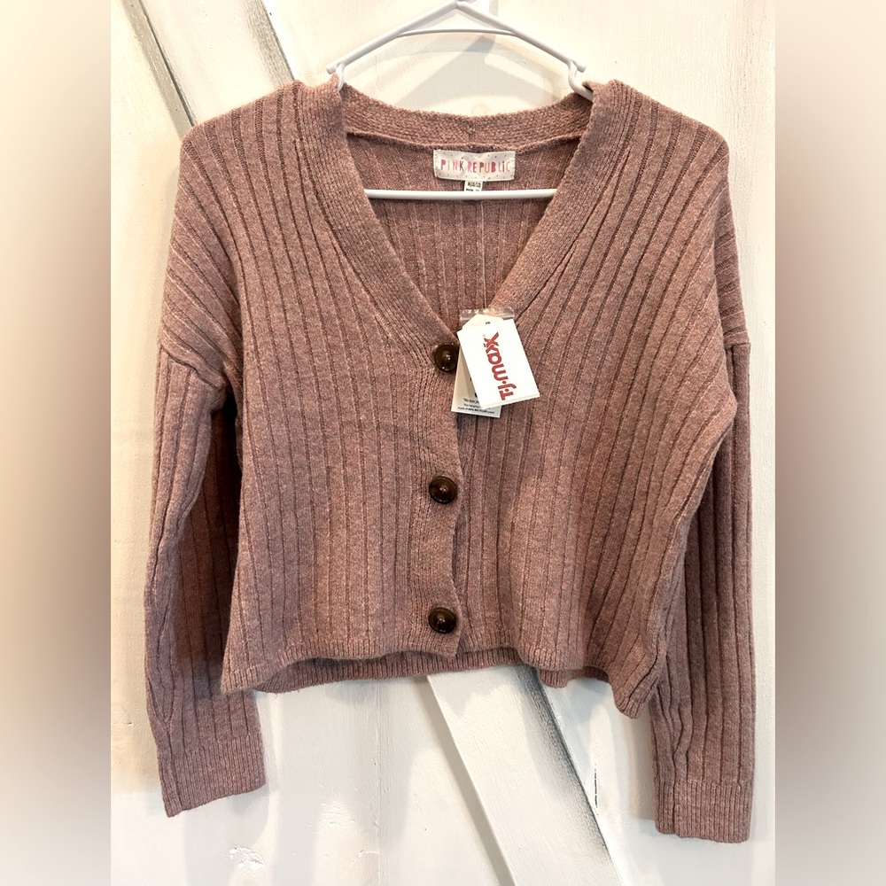 Pink Republic V-neck button up sweater